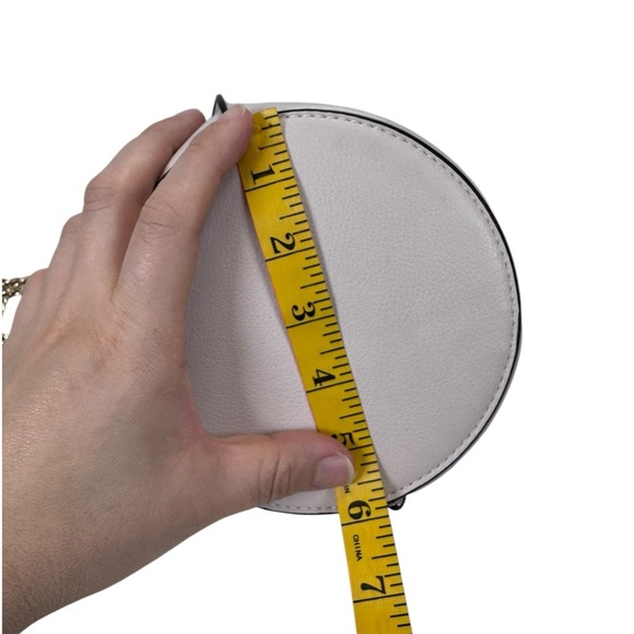 Cream and Gold Shoulder Bag with Pearl Embellished Handle - Picture 11 of 14